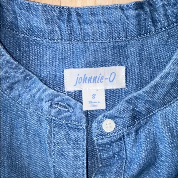 johnnie-O Natalia Chambray Blue 100% Cotton Puff Sleeve Button Blouse Small NWT - Picture 5 of 13